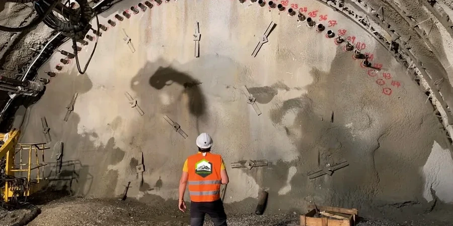 Monitoreo Geotécnico de Excavaciones en Valparaíso: Control de Riesgos y Normativa