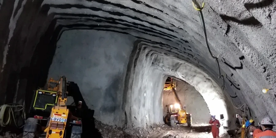 Análisis Geotécnico para Túneles en Suelo Blando en Valparaíso